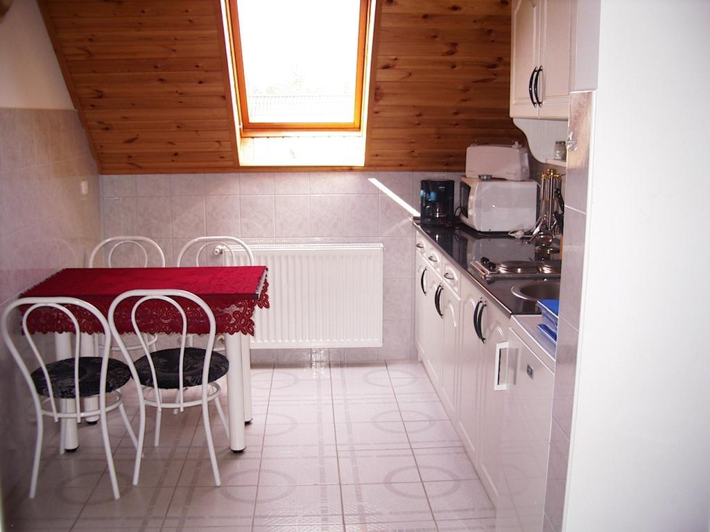 Pacsirta Apartman Lenti Eksteriør billede